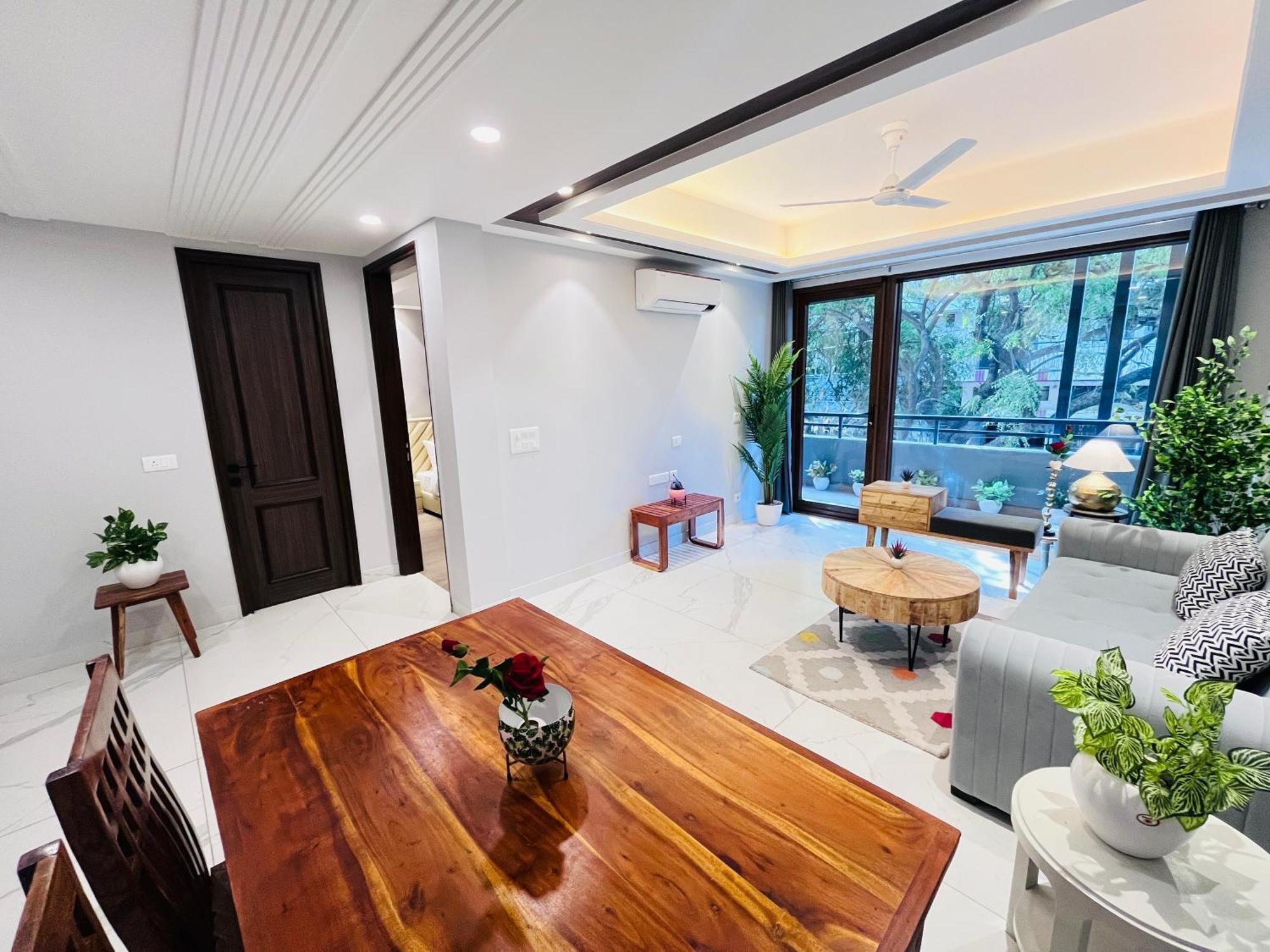 Hotel Gianmala Residency South Extension Near Aiims Delhi Нью-Дели Экстерьер фото
