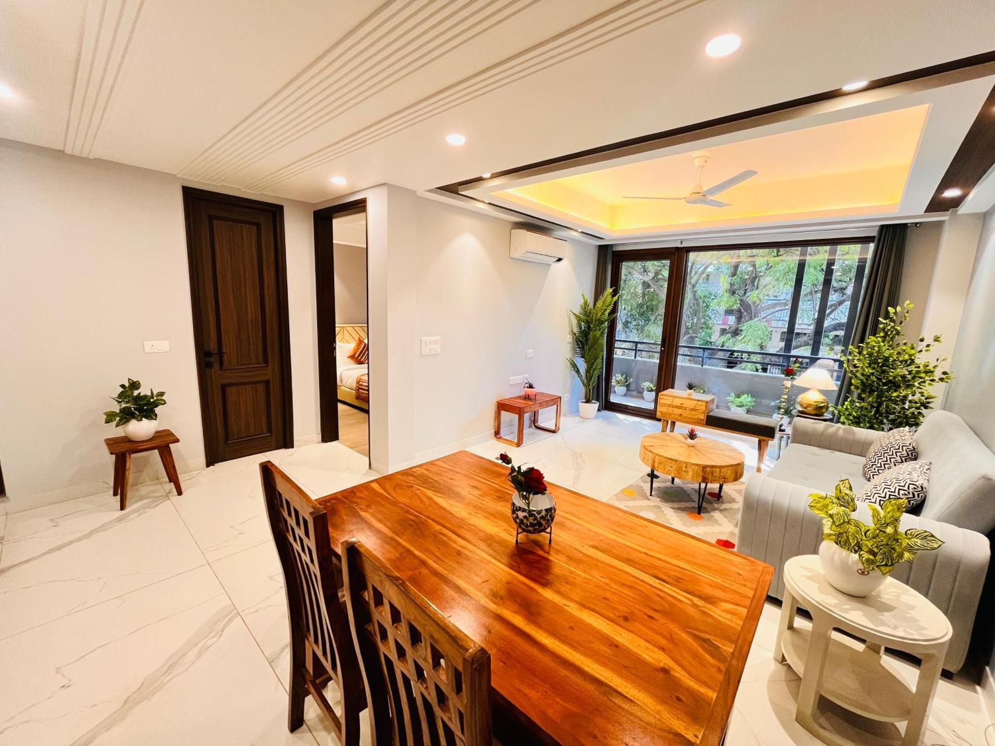 Hotel Gianmala Residency South Extension Near Aiims Delhi Нью-Дели Экстерьер фото