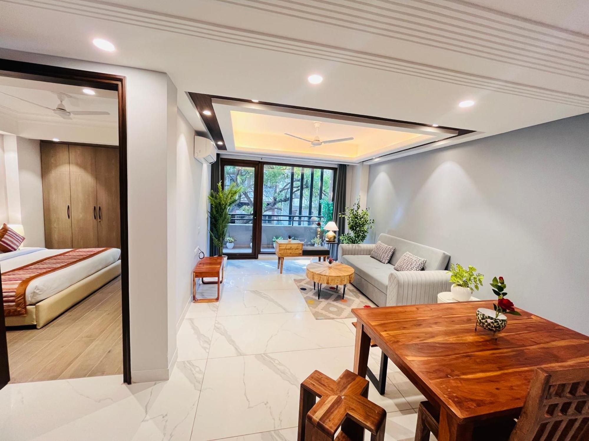 Hotel Gianmala Residency South Extension Near Aiims Delhi Нью-Дели Экстерьер фото