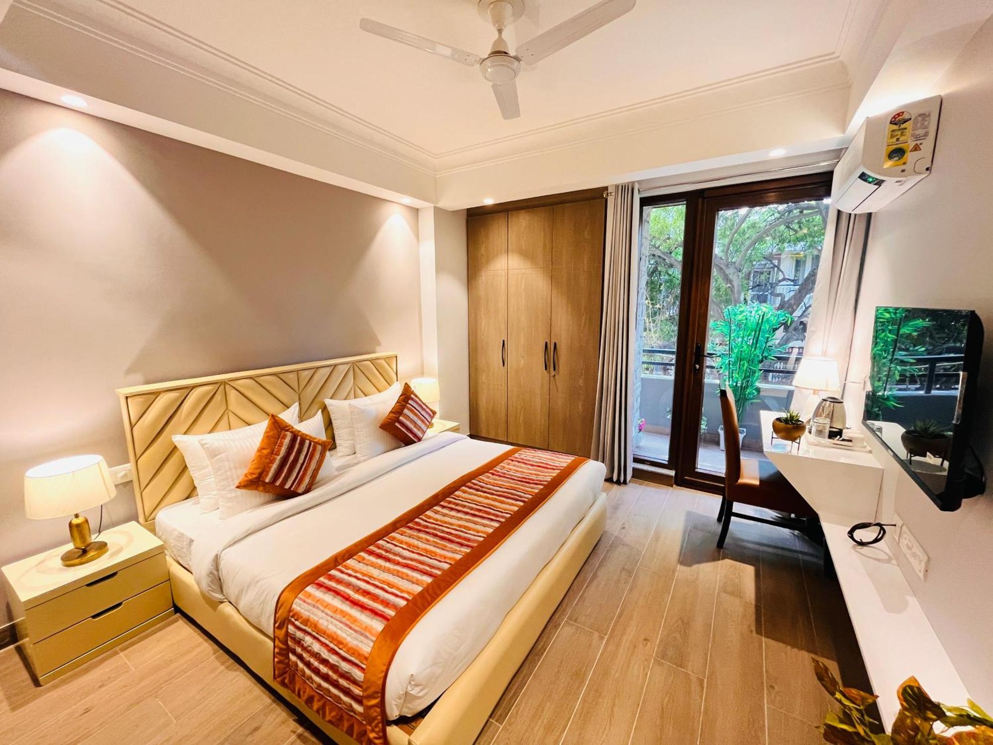 Hotel Gianmala Residency South Extension Near Aiims Delhi Нью-Дели Экстерьер фото