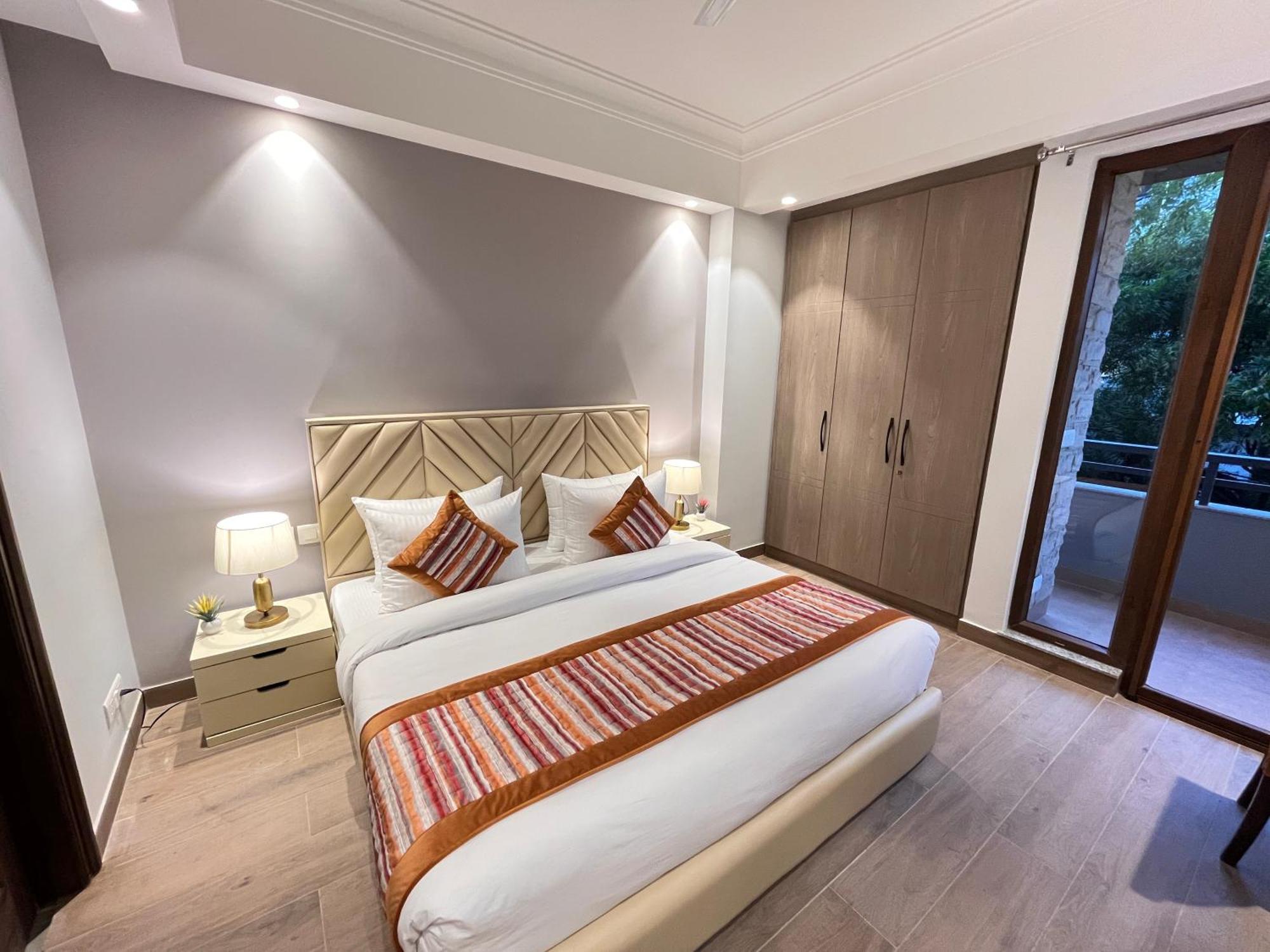 Hotel Gianmala Residency South Extension Near Aiims Delhi Нью-Дели Экстерьер фото