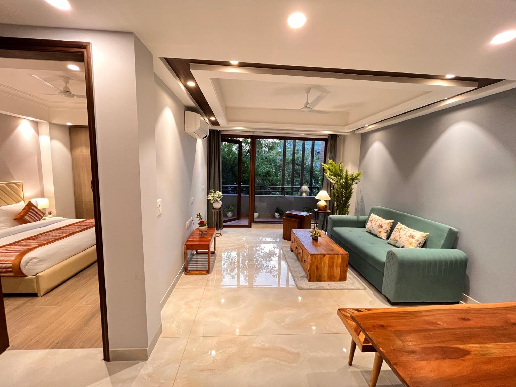 Hotel Gianmala Residency South Extension Near Aiims Delhi Нью-Дели Экстерьер фото